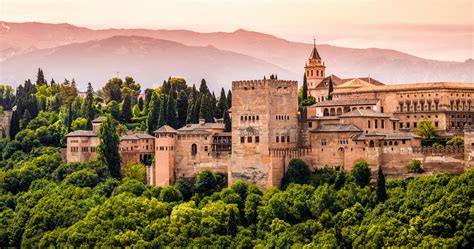 Alhambra - En Magisk Fästning i hjärtat av Granada!