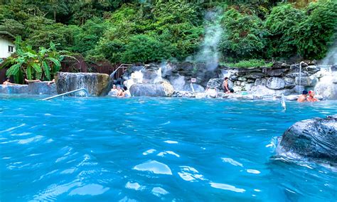  Shiwangshan Hot Spring Resort - En oas av lugn och historisk charm i Tongling!