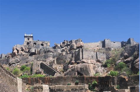 Golconda Fort - En Resa Genom Tidernas Mystik och Maffiga Murar!