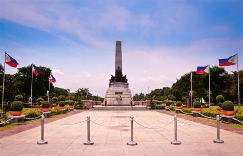 Rizal Park: En Grön Oas Mitt i Manila och Historisk Scen för Filipinska Händelser!